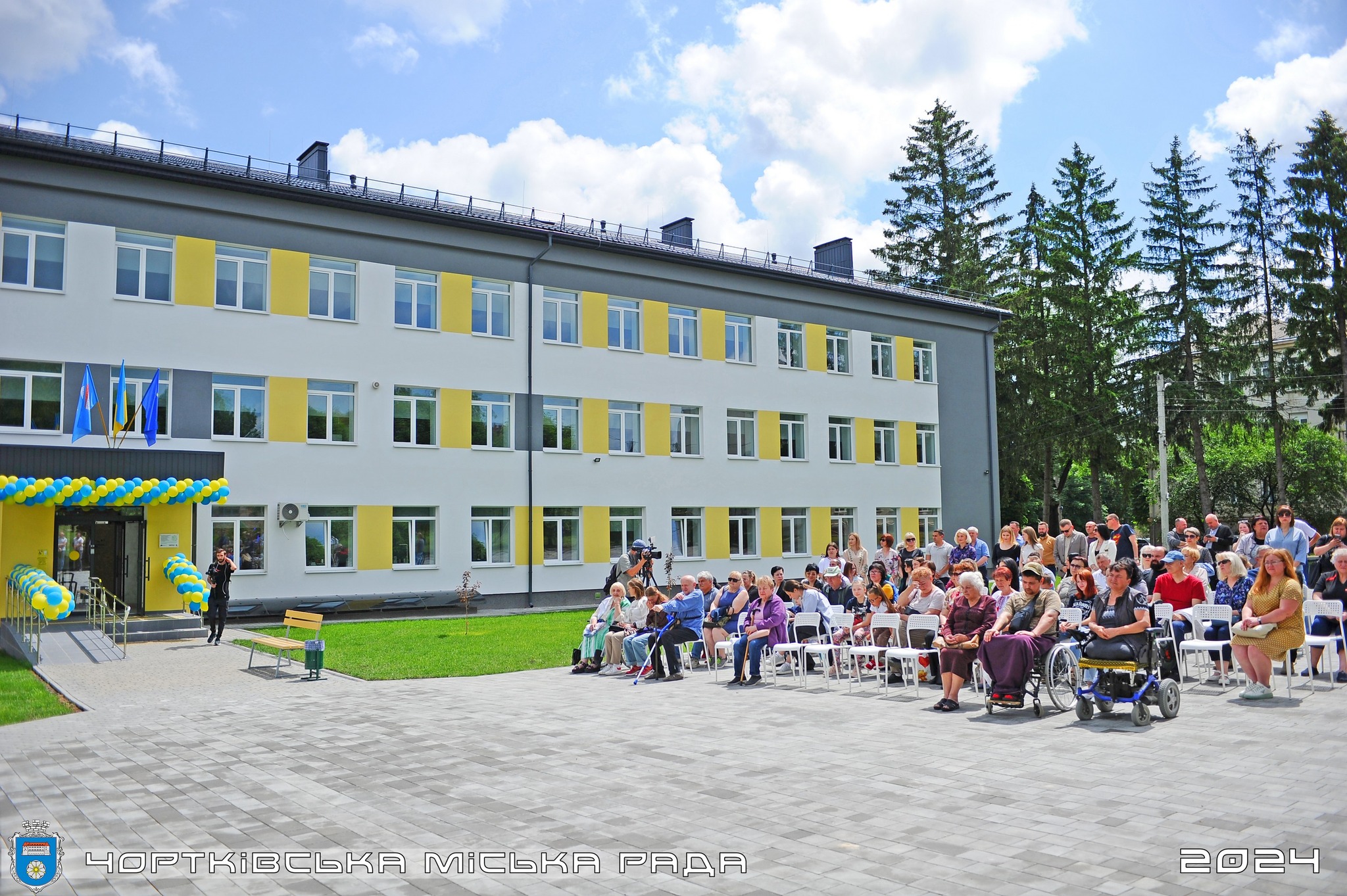 «Чортків єднає»: на Тернопільщині відкрили житловий комплекс для людей, які втратили домівку через війну