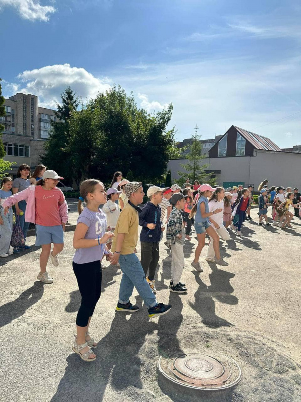 У Тернополі на базі школи запрацював дитячий табір