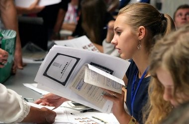 Абітурієнти вже можуть подавати заяви для вступу на бакалаврат