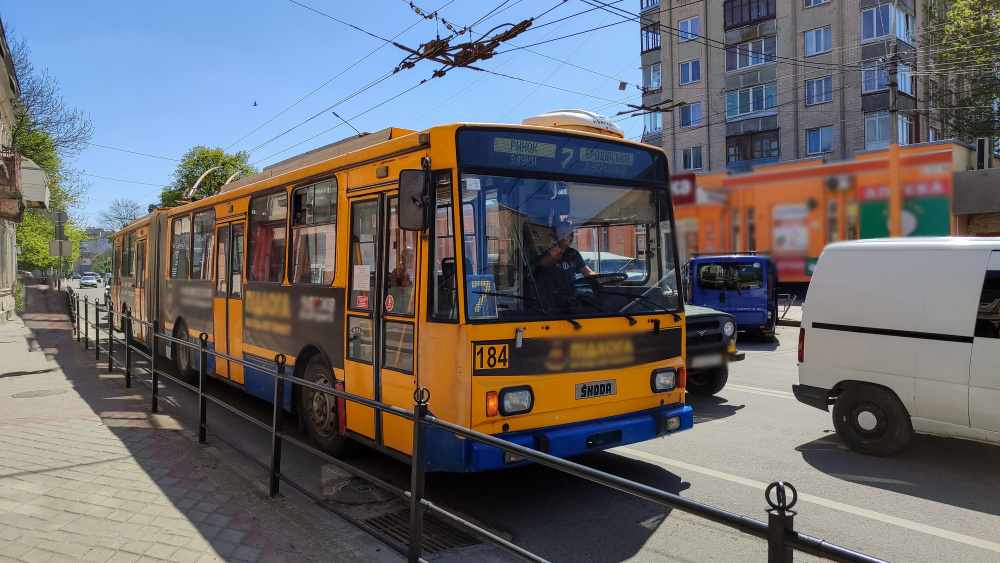 Через спеку в Тернополі запроваджують обмеження руху транспорту