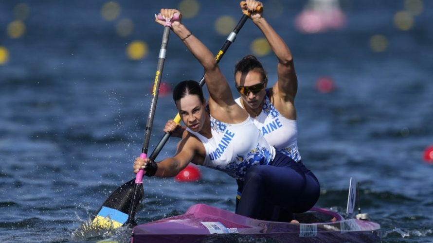 Одинадцята медаль для України: веслувальниці вибороли срібло Олімпіади