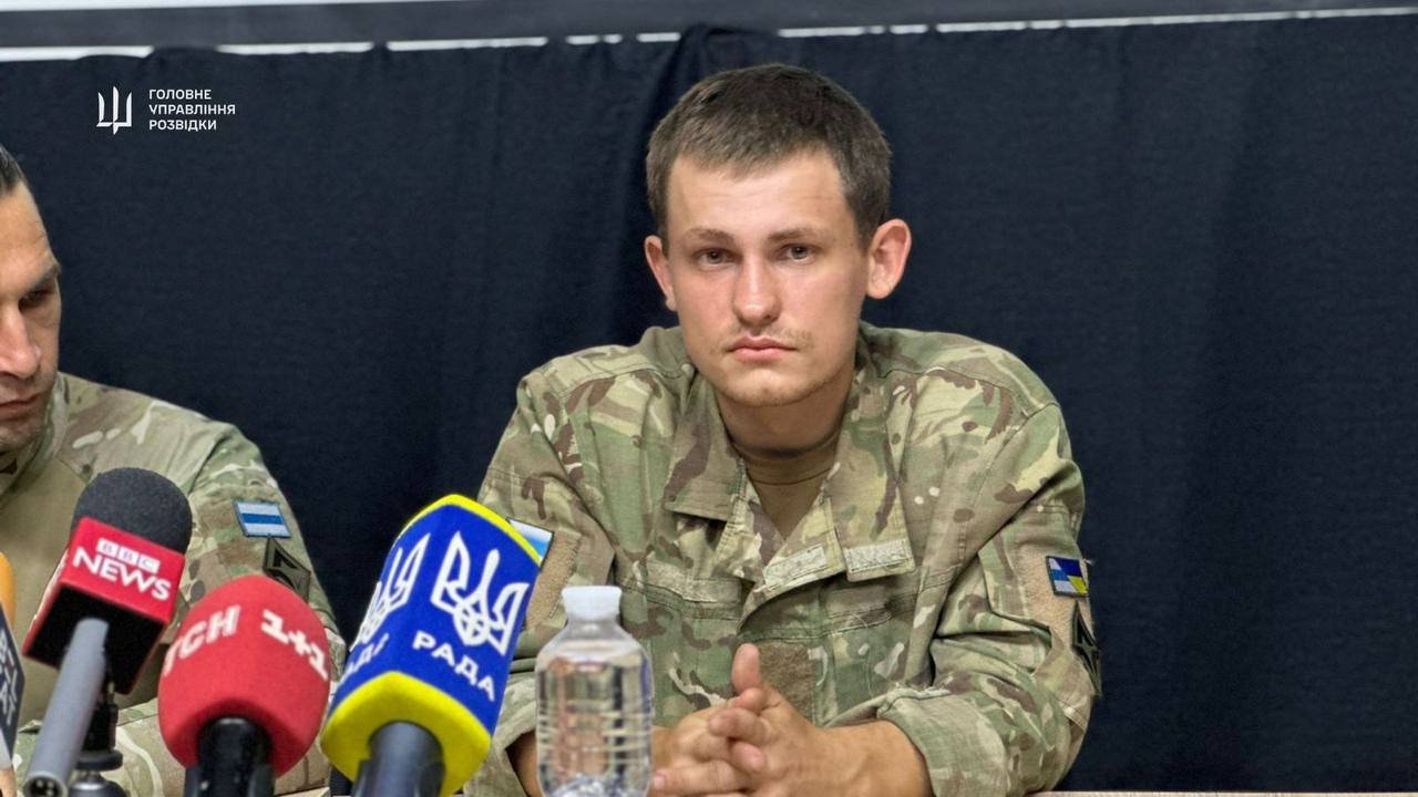 Російський військовий підірвав штаб з офіцерами і перейшов на бік України