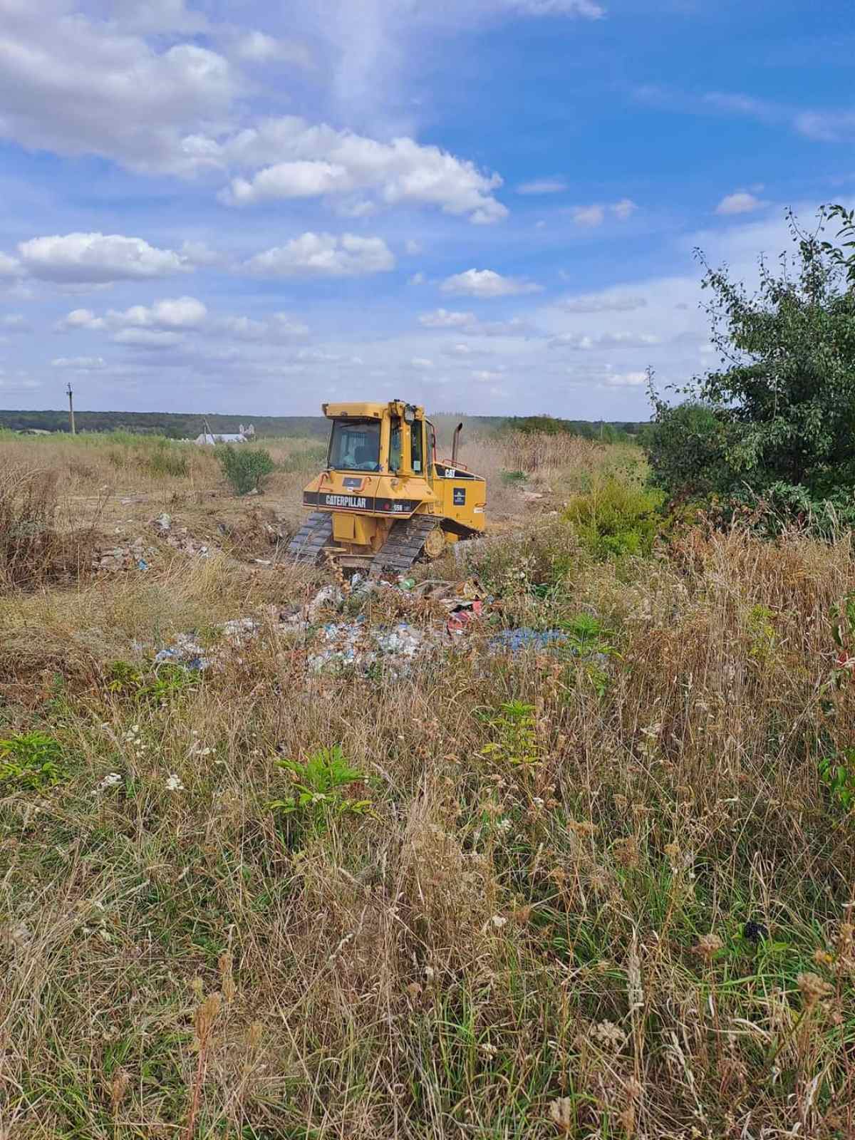 Гусятинська громада бореться зі стихійними сміттєзвалищами