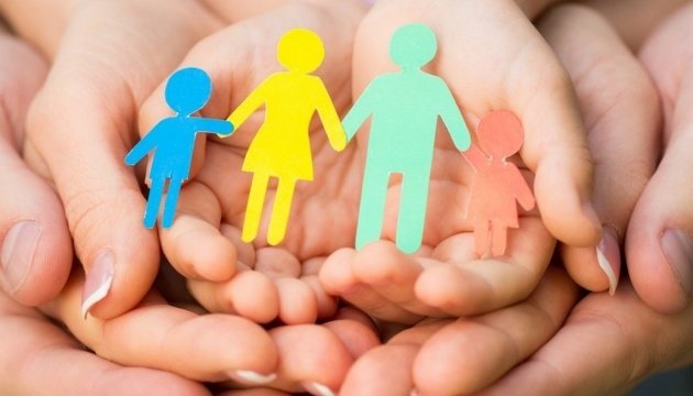 У Тернопільському районі понад півсотні дітей чекають на усиновлення