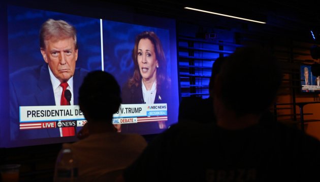 Камала Гарріс випереджає Трампа у шести ключових штатах