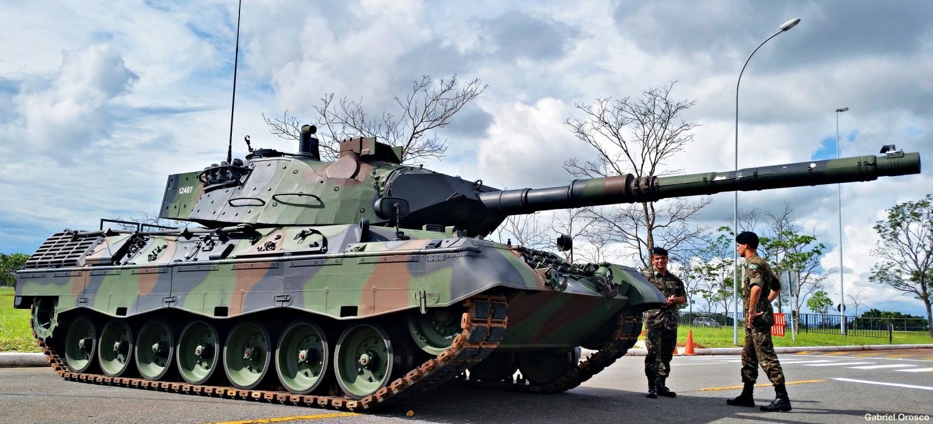 Німеччина передасть Україні 77 танків Leopard 1A5 і 12 САУ Panzerhaubitze 2000