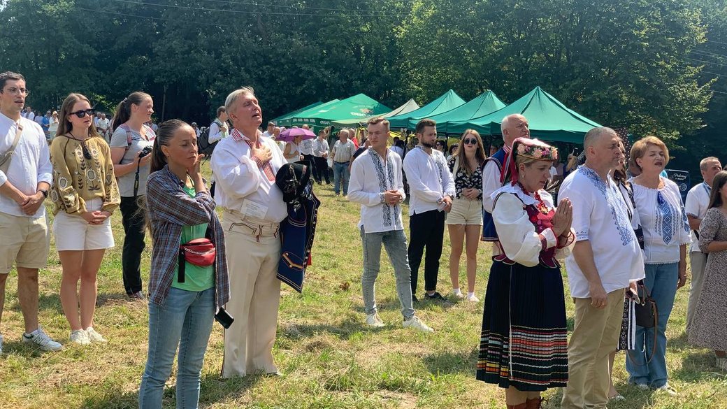 На «Ватрі нескорених» в Монастириськах вдалося зібрати 60 тисяч для війська