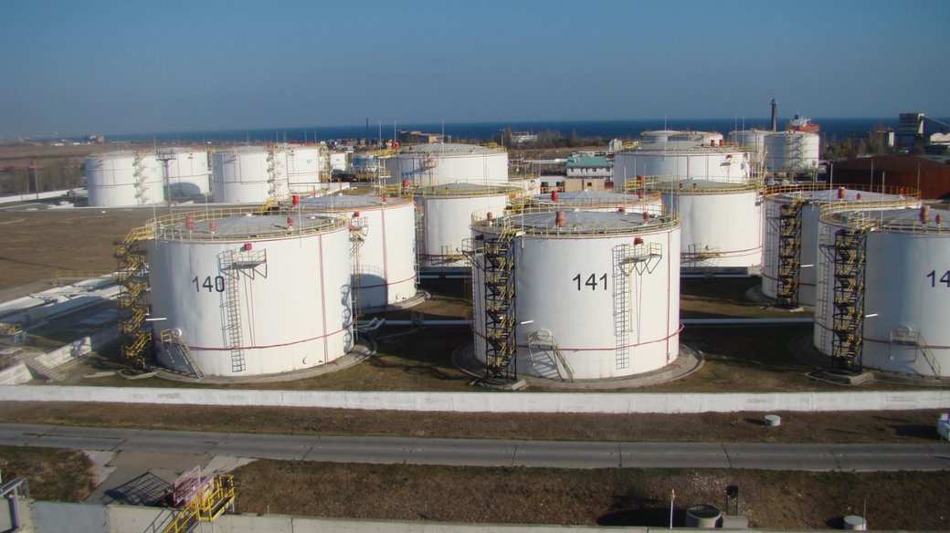 Україна вдарила по найбільшому нафтовому терміналу росіян у Криму 