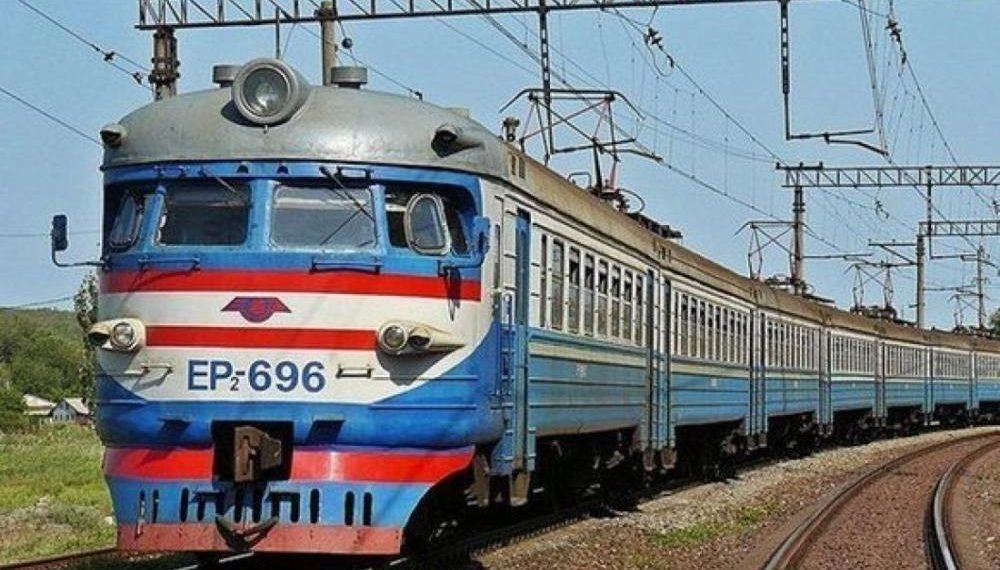 Чеpез Чopткiв тa Зaлiщики не курсуватиме потяг Львів-Чернівці