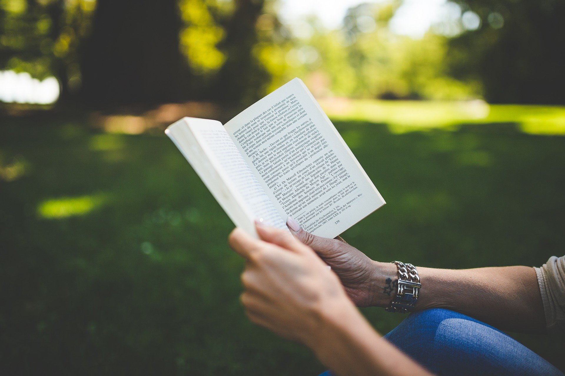 Хотіла купити книжку: тернополянка втратила 60 тисяч гривень