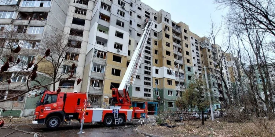 Атаки по Сумах: рф вдарила по 9-поверхівці та енергетиці, серед 11 загиблих – 2 дітей