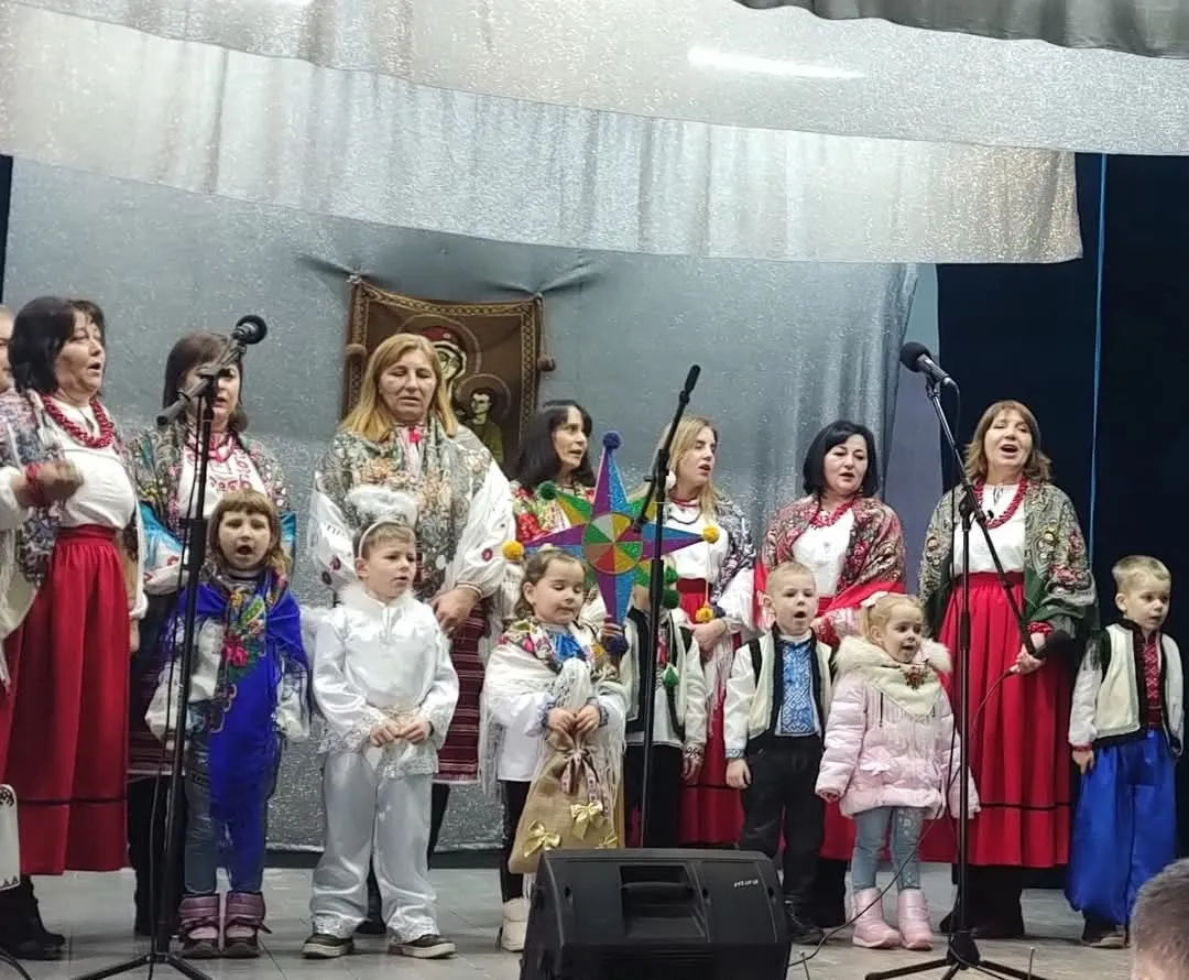 Колядували діти та дорослі: Нагірянська громада зібрала кошти для війська на розколяді