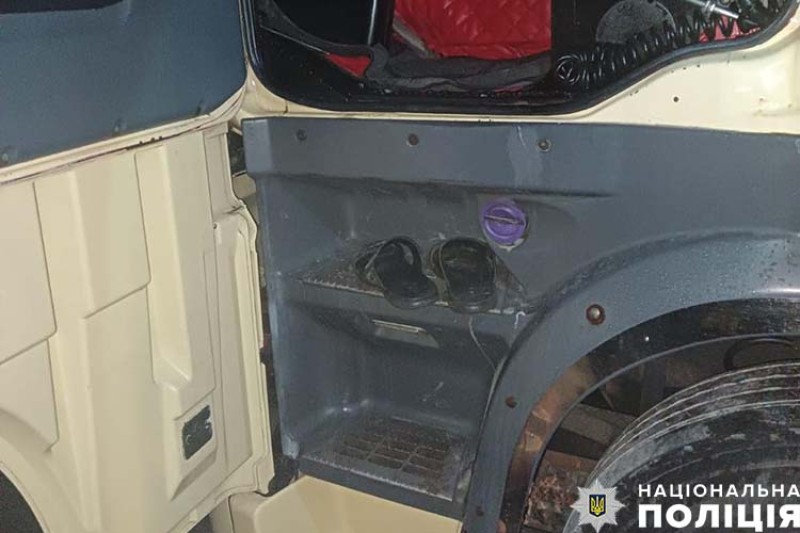 У Великій Березовиці біля припаркованого авто виявили мертвого чоловіка