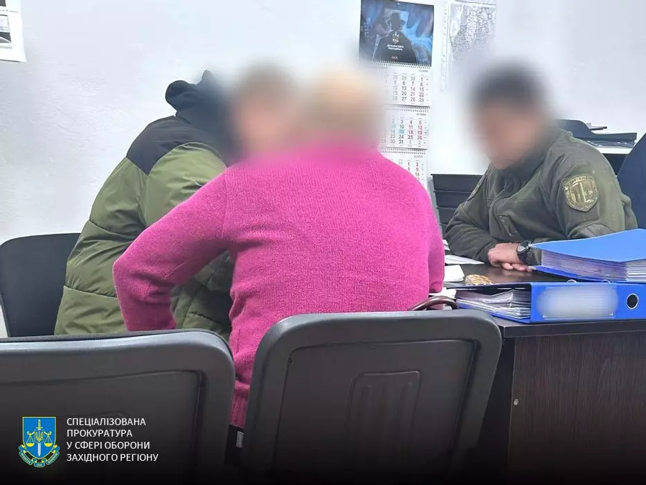 Командир взводу та його підлеглий потрапили під суд за зловживання службовим становищем