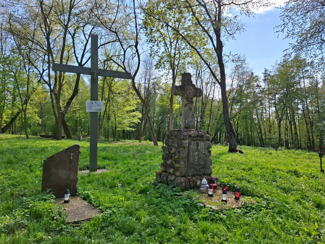 Ексгумаційні роботи  у селі Пужники на Тернопільщині завершені: які підсумки? (фото/відео)