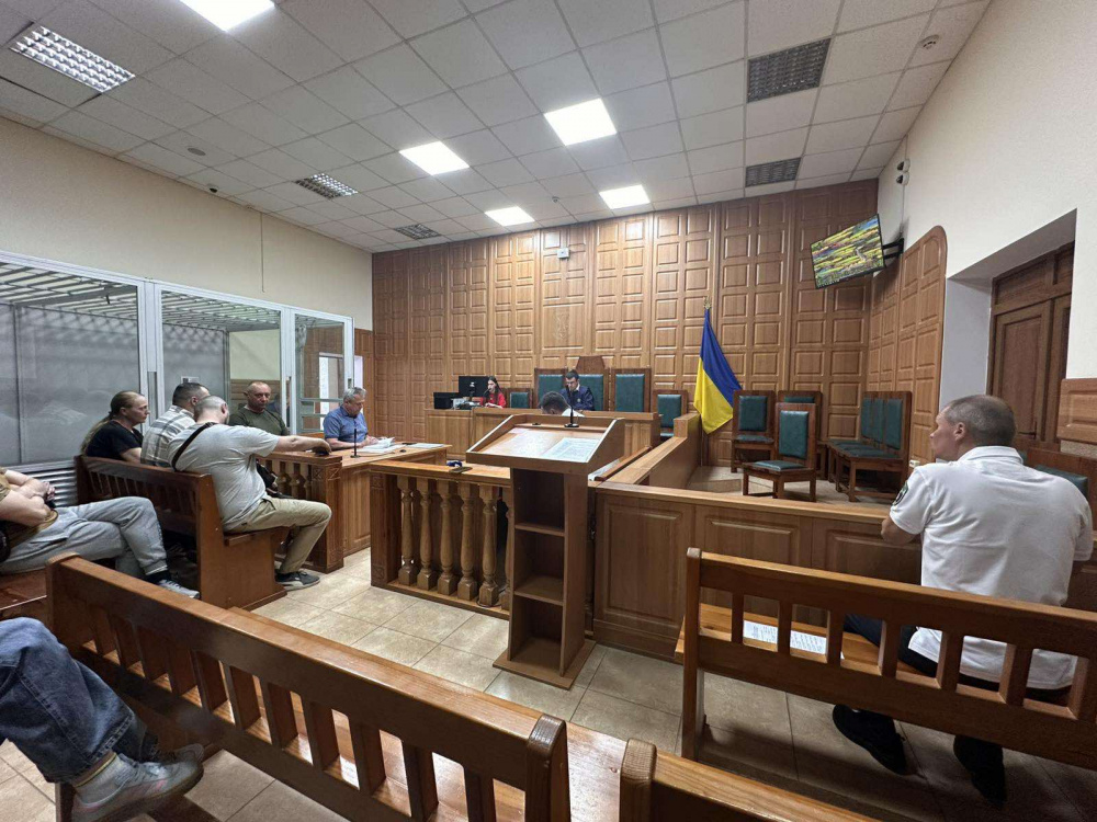 У Тернополі суд розглядає справу про напад на інспектора з паркування