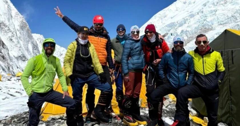 Українці встановили рекорд на Евересті: історичне досягнення Ніни Алексєєвої (фото)