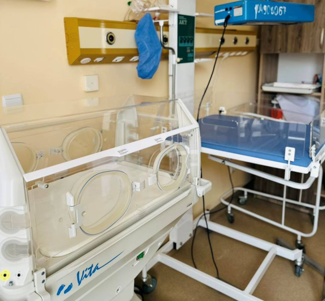 У Тернополі відкрили оновлене післяпологове відділення з сімейними палатами (фото)