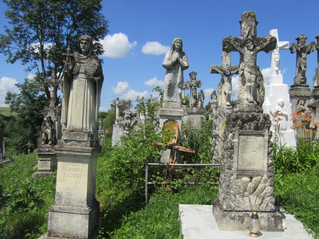 На старому цвинтарі біля Тернополя виявили могили воїнів Української Галицької Армії