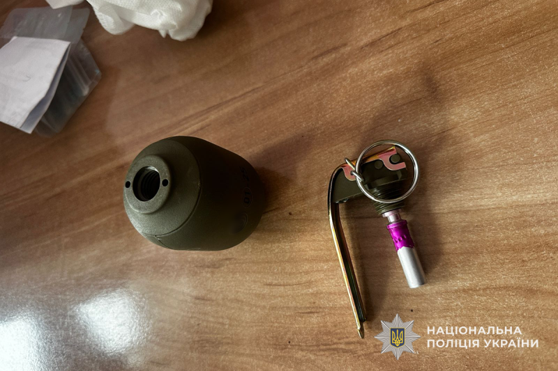 У Тернополі в іноземця вилучили бойову гранату