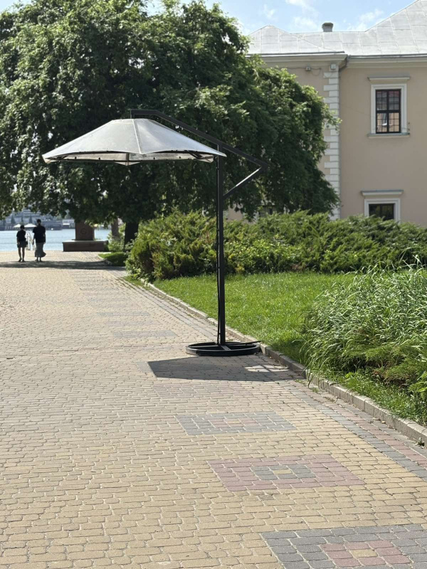 У Тернополі з’являються освіжаючі парасольки (фото)