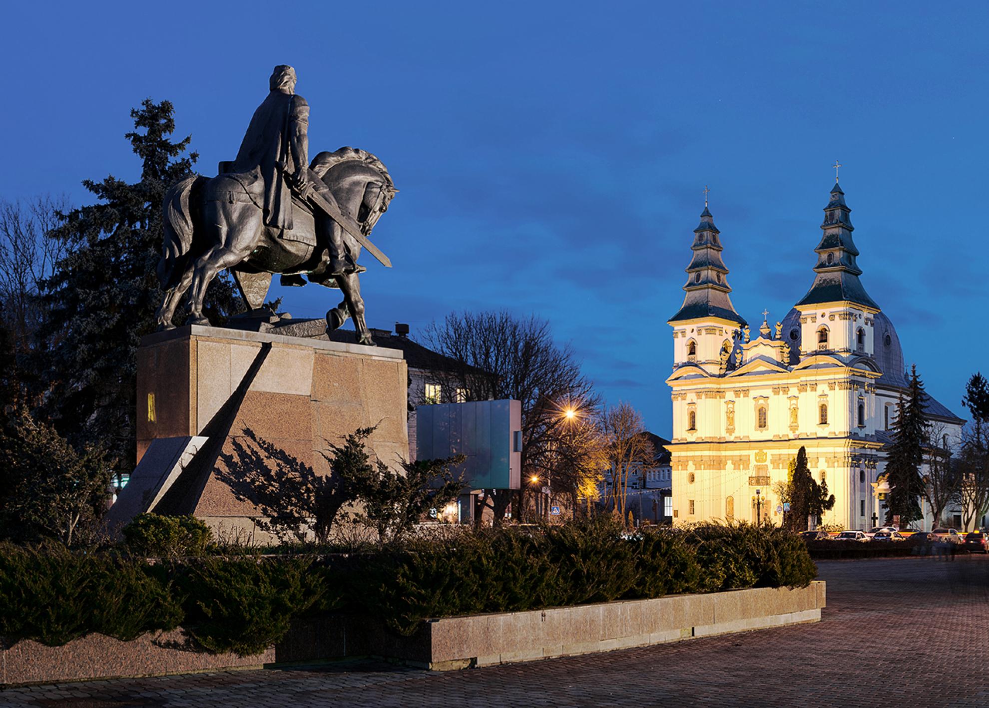 Майдан Волі у Тернополі забудують?