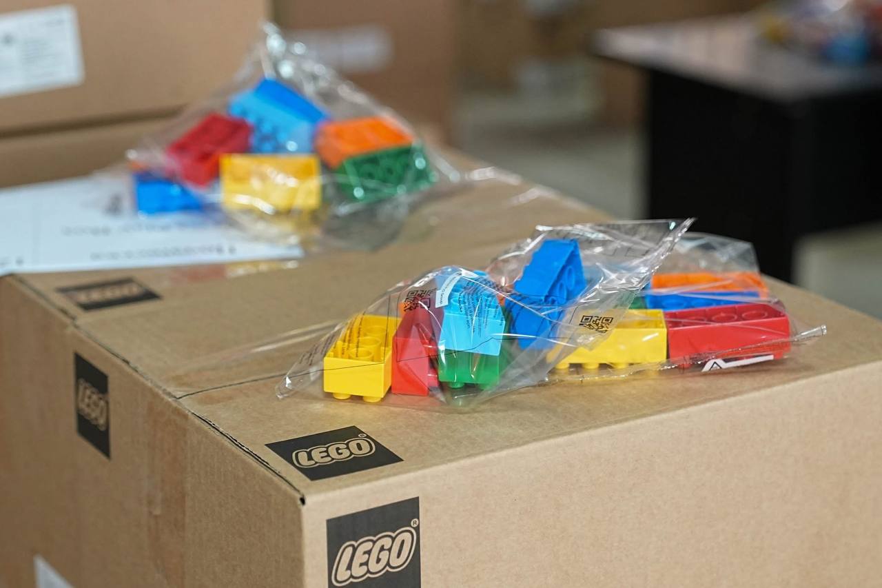 Школи Тернопільщини отримають набори LEGO для навчання учнів