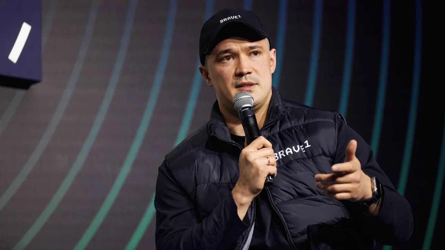 Штучний інтелект може бути замість операторів дронів на полі бою