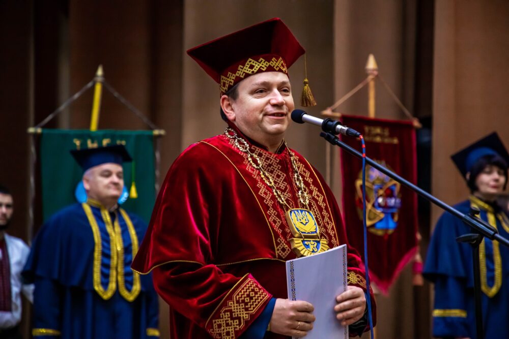 Що стоїть за виборами ректора Тернопільського педагогічного університету? 