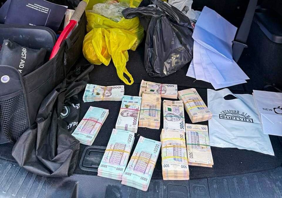 Викрито масштабну корупційну схему при закупівлі БПЛА та систем РЕБ: серед фігурантів нардеп і голови військових адміністрацій