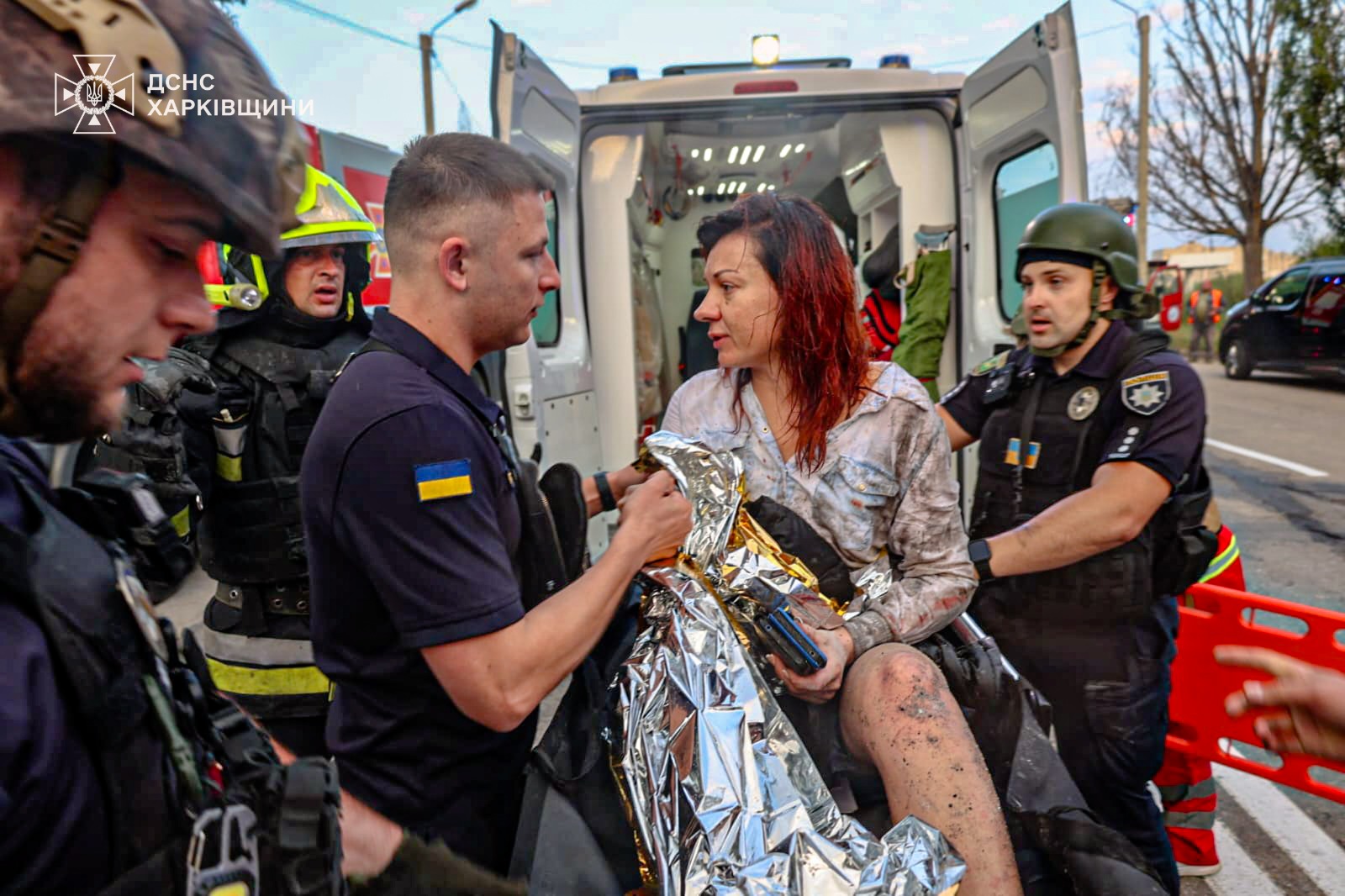 У Харкові російські терористи вдарили по житловому будинку, є жертви та постраждалі