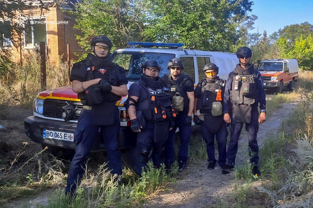 Тернопільські сапери розміновують Харківщину: знищили вже понад тисячу вибухонебезпечних предметів