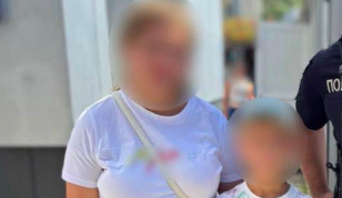 Патрульні знайшли загубленого 9-річного хлопчика у Тернополі та повернули його матері