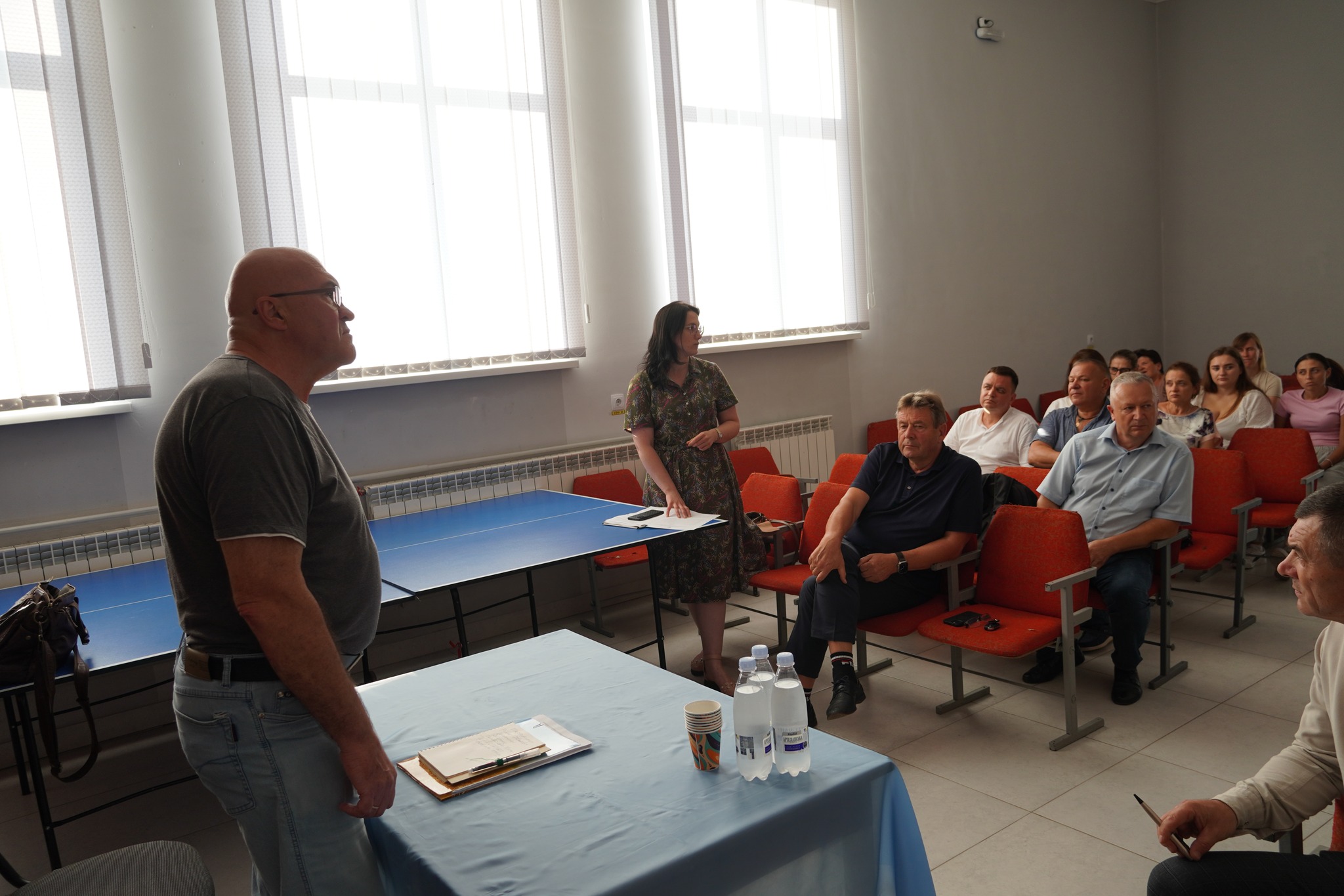 У Стегниківцях громада підтримала передачу будівлі колишньої школи релігійній громаді