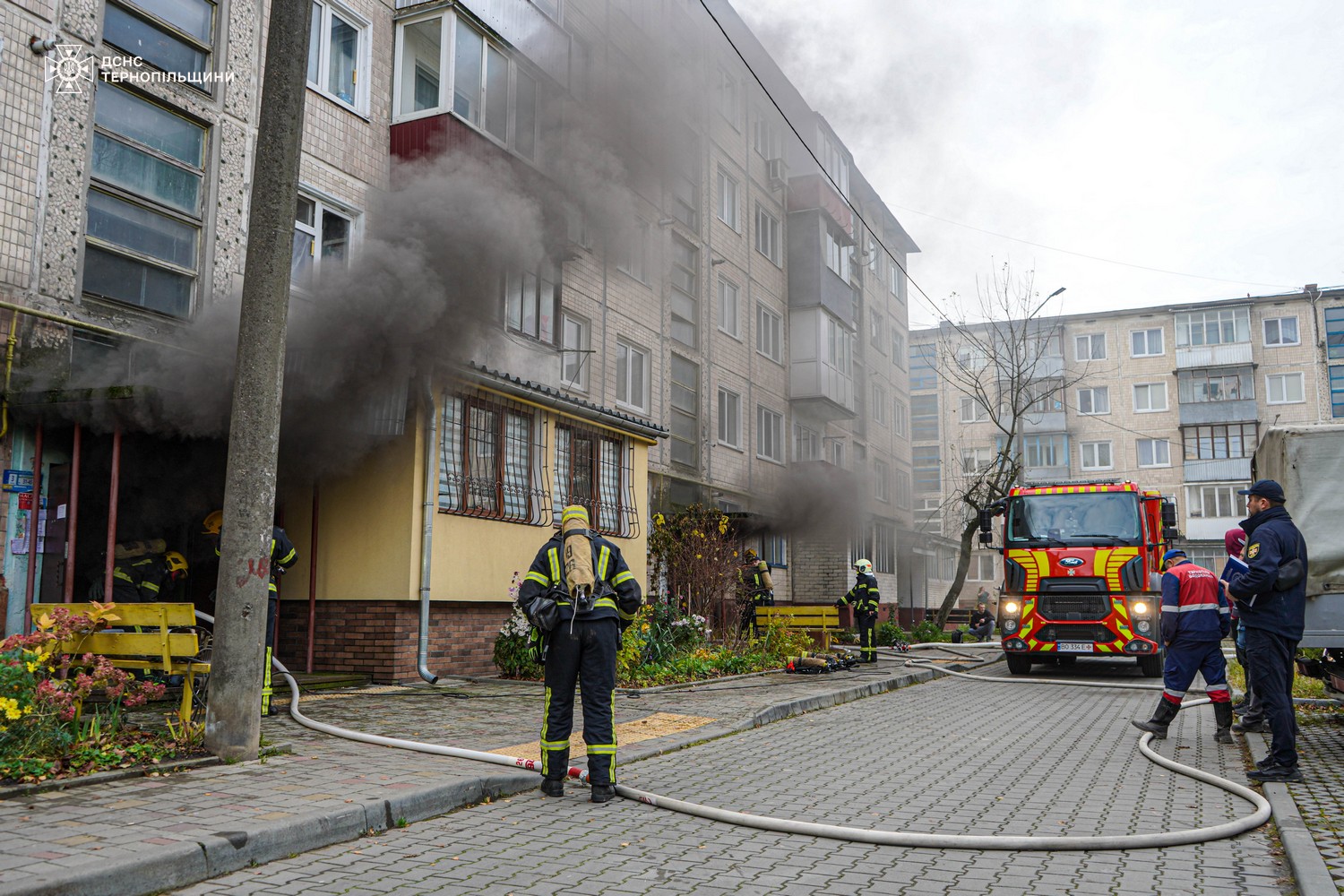 Пожежа в підвалі багатоповерхівки: евакуйовано сімох мешканців
