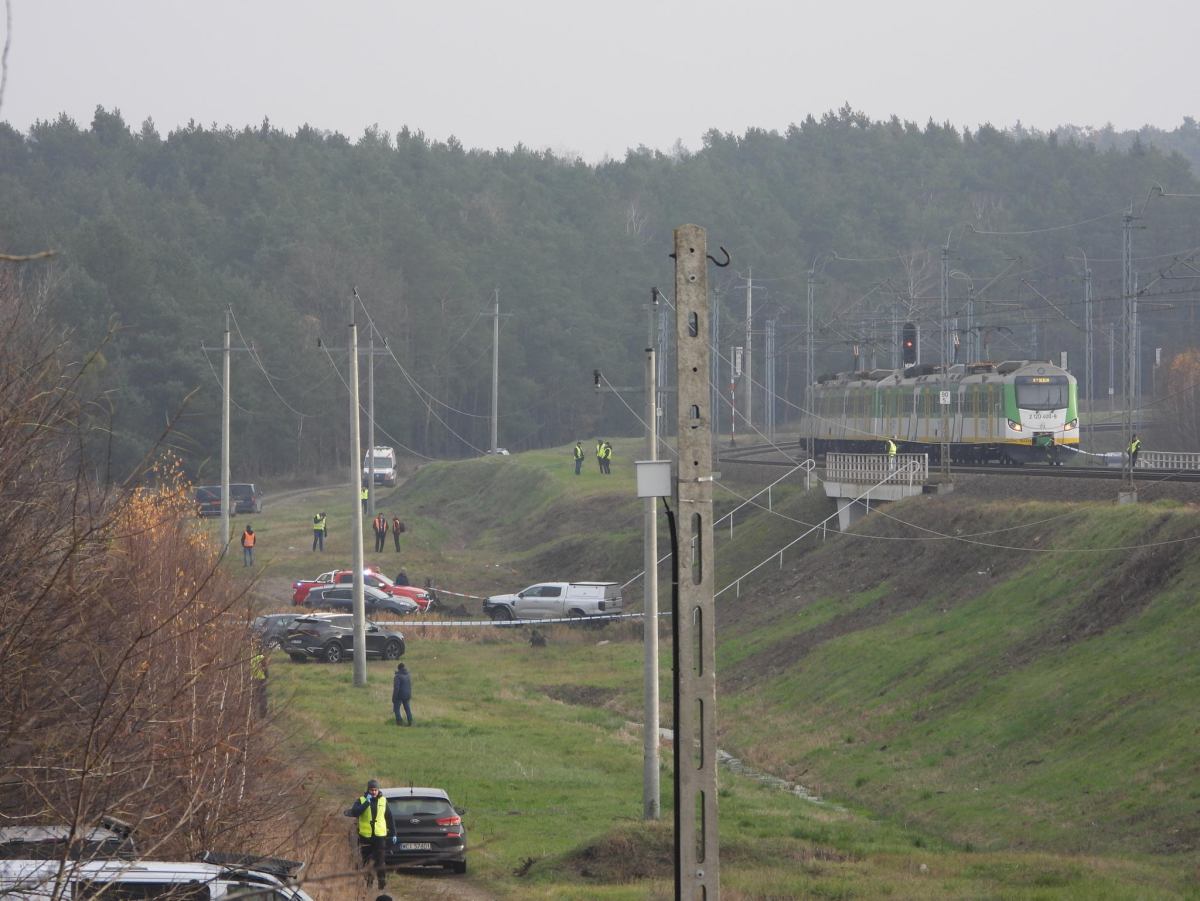 Вибух на залізниці у Польщі. Туск підтвердив умисне пошкодження колії на лінії Варшава–Люблін