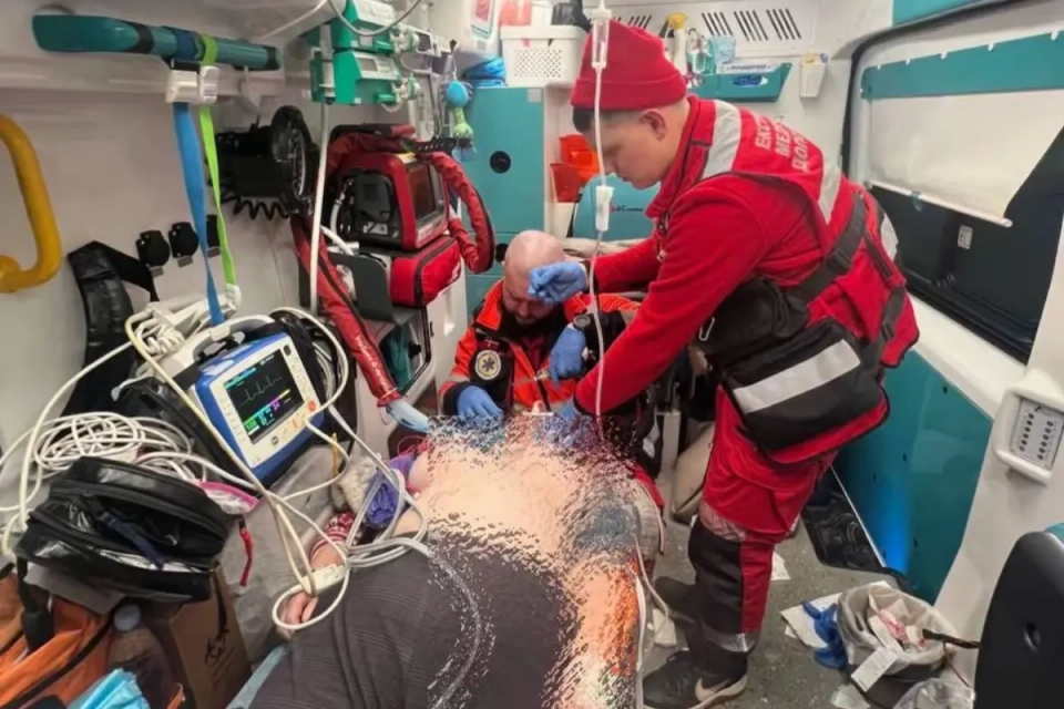 У Тернополі медики повернули до життя чоловіка, в якого раптово зупинився кровообіг