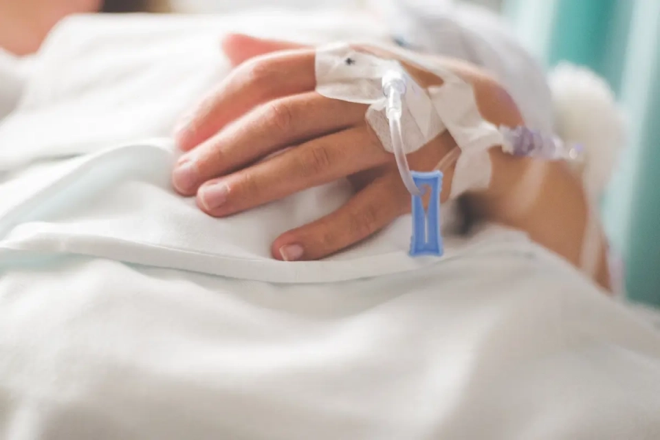 Після смерті 55-річної жінки на Кременеччині, поліція розпочала розслідування щодо дій медиків