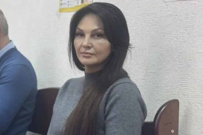 Антикорупційний суд засудив нардепку Марченко, яка намагалась викинути гроші через паркан