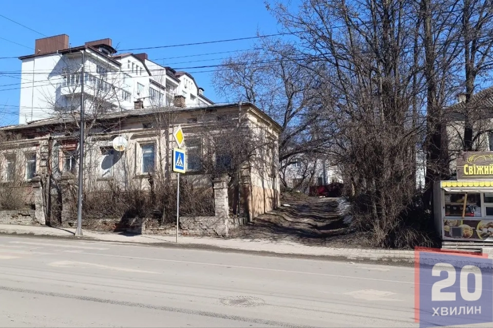 Між приватними будинками на Бродівській хочуть звести дев’ятиповерхівку: мешканці обурені