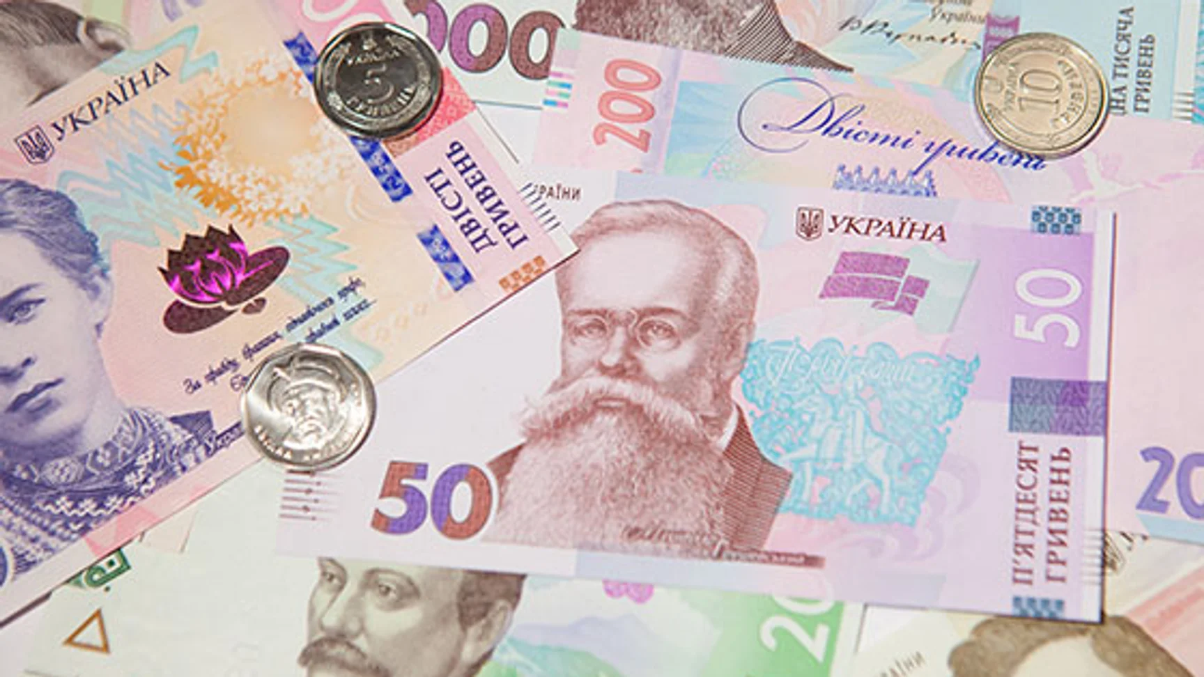 Мінсоцполітики розповіло, хто зможе отримати доплати по 1500 гривень